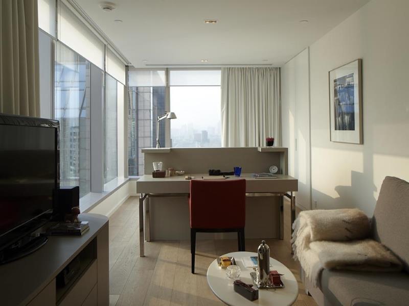 Twenty One Whitfield Aparthotel Hong Kong Exterior photo
